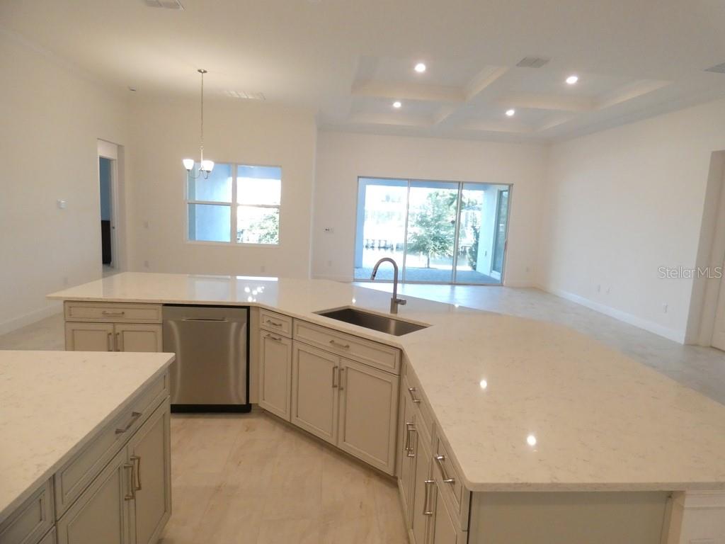 958 SIGNET DRIVE, Apollo Beach, FL 33572