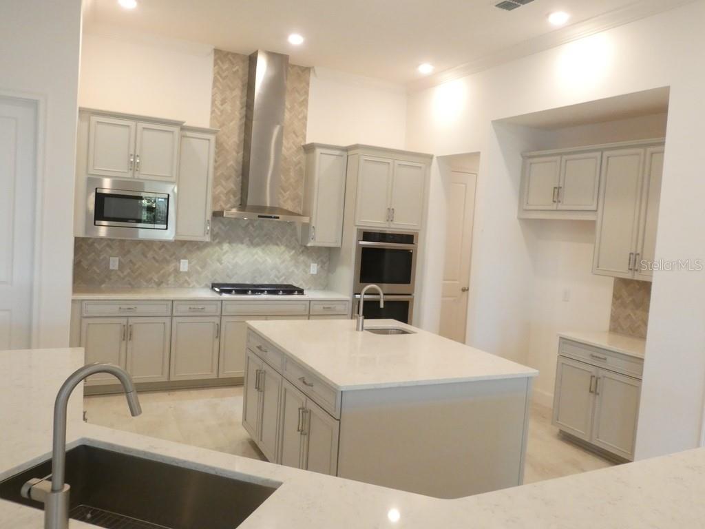 958 SIGNET DRIVE, Apollo Beach, FL 33572