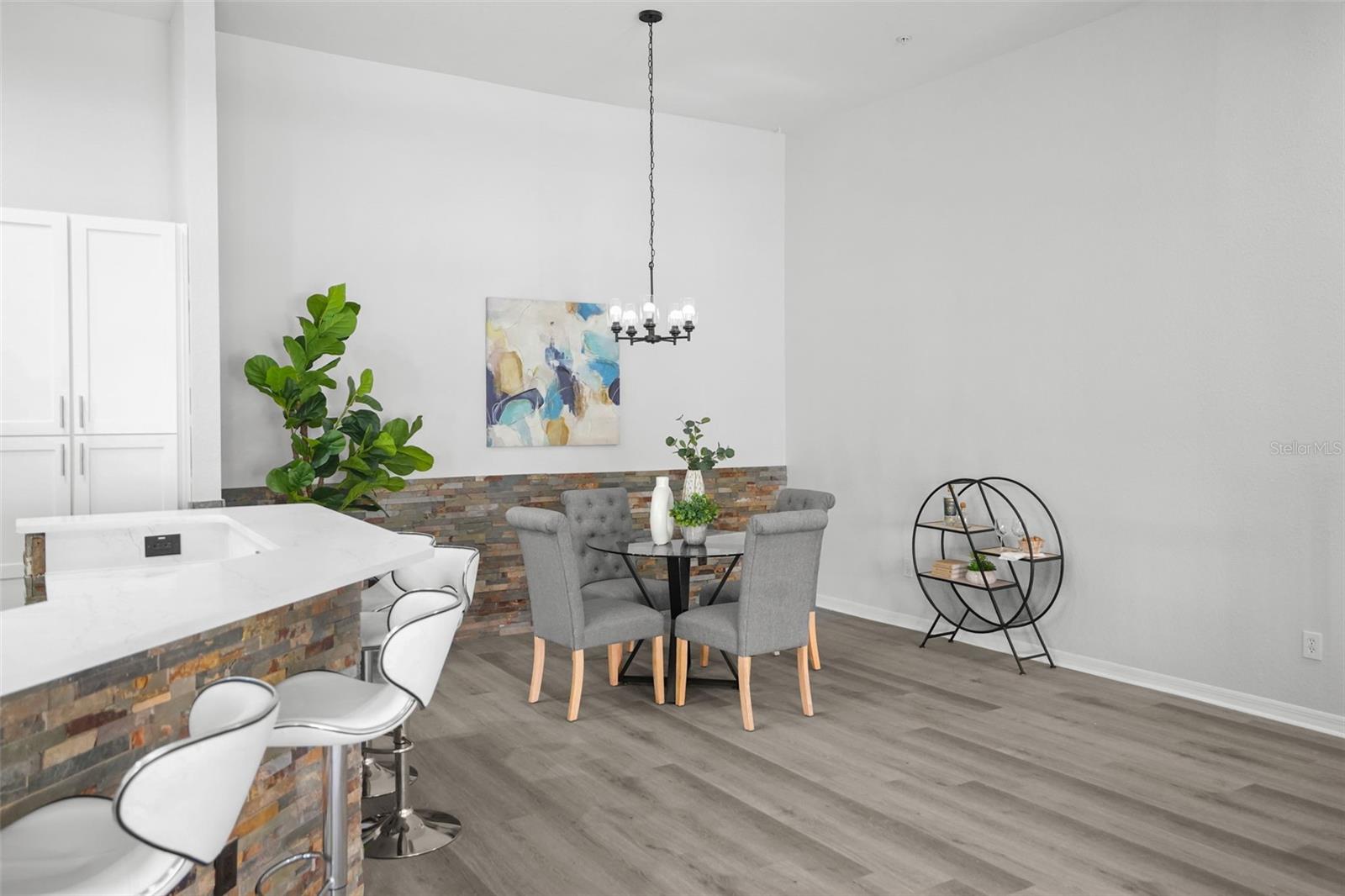 21019 SUNPOINT WAY, #201, Lutz, FL 33558