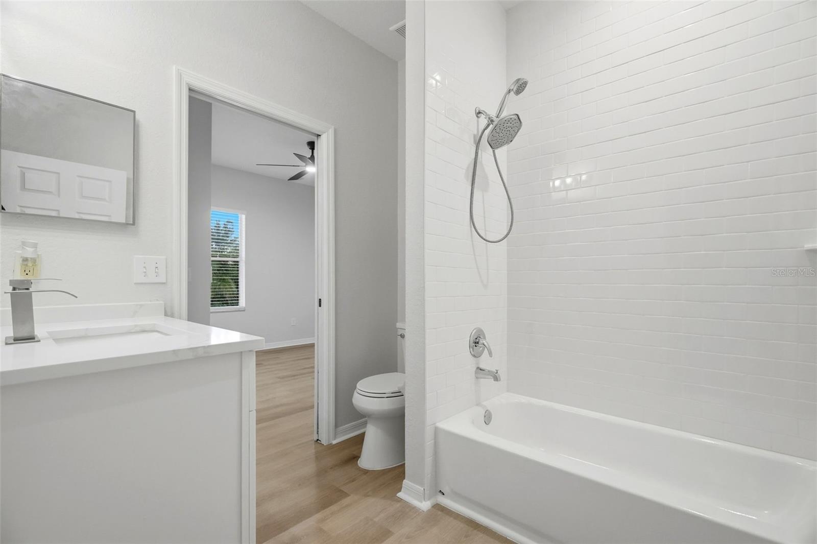 21019 SUNPOINT WAY, #201, Lutz, FL 33558