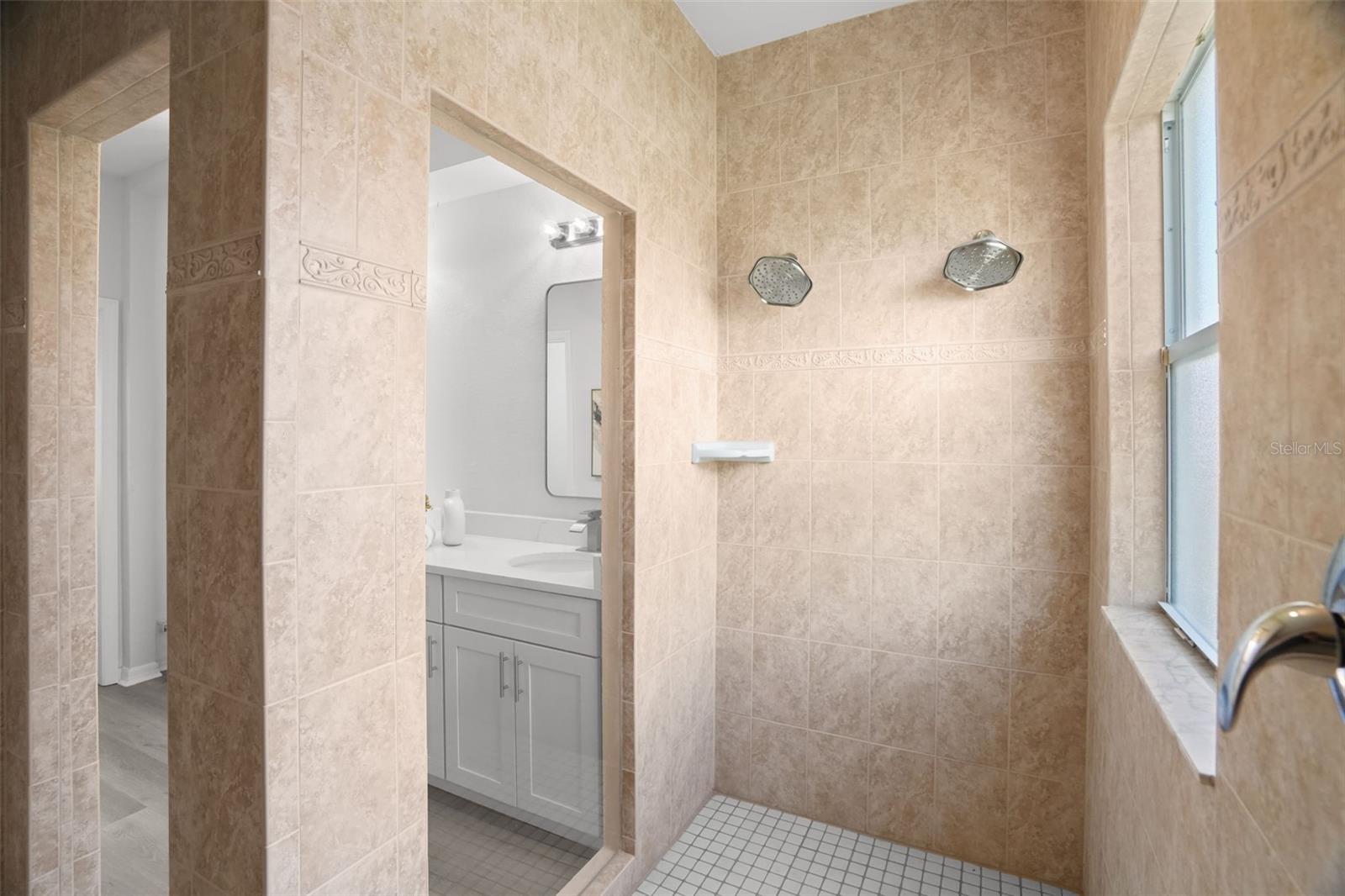 21019 SUNPOINT WAY, #201, Lutz, FL 33558