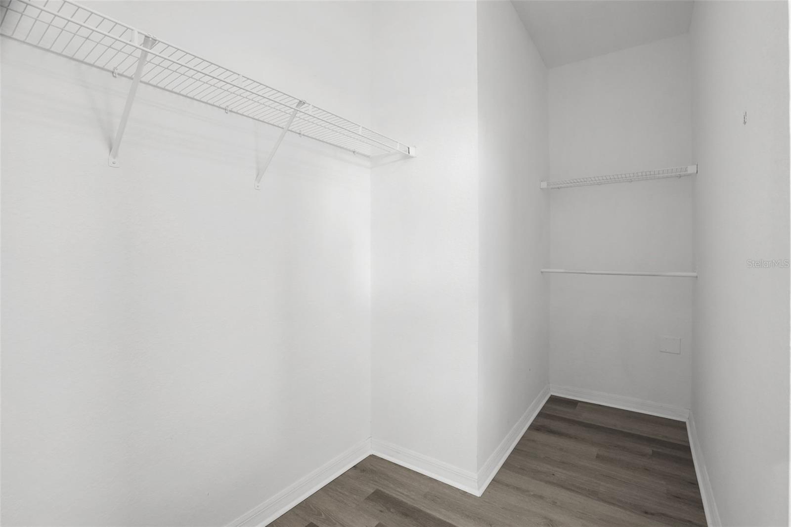 21019 SUNPOINT WAY, #201, Lutz, FL 33558