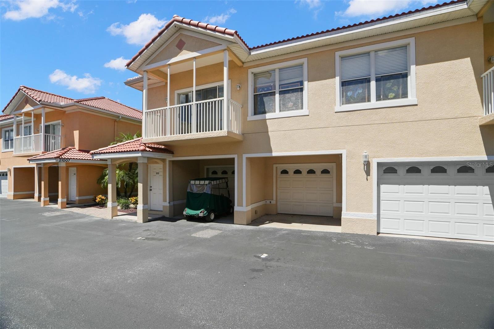21019 SUNPOINT WAY, #201, Lutz, FL 33558