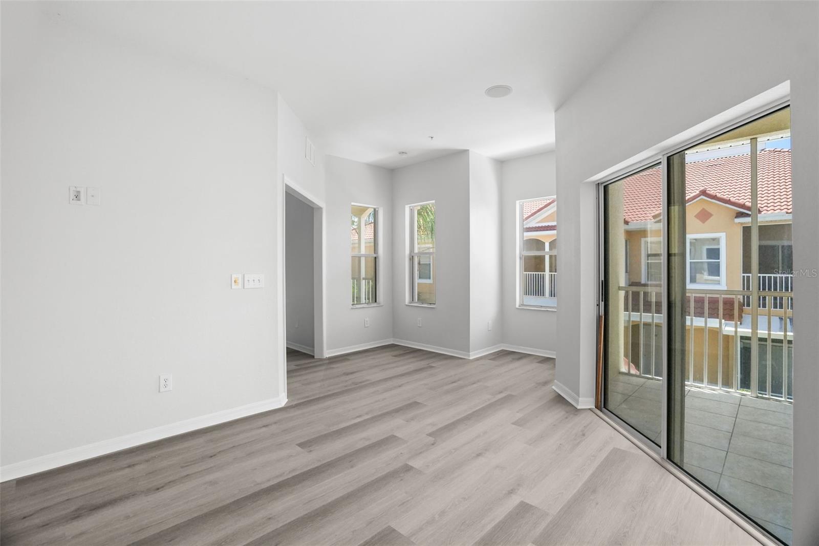 21019 SUNPOINT WAY, #201, Lutz, FL 33558