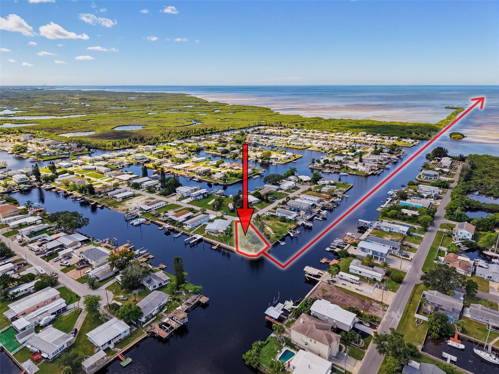 PICTURE THE POSSIBILITIES! Create a waterfront getaway that reflects your lifestyle!