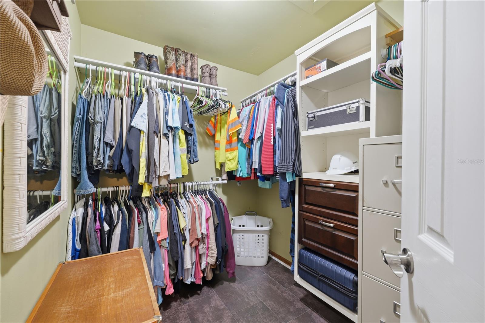 Walk-in closet