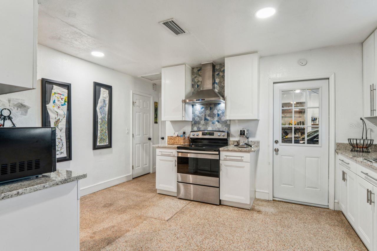 1044 SAVOY COURT, Spring Hill, FL 34606