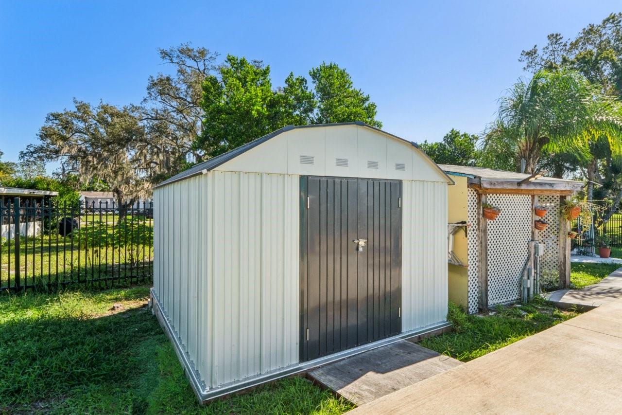 1044 SAVOY COURT, Spring Hill, FL 34606