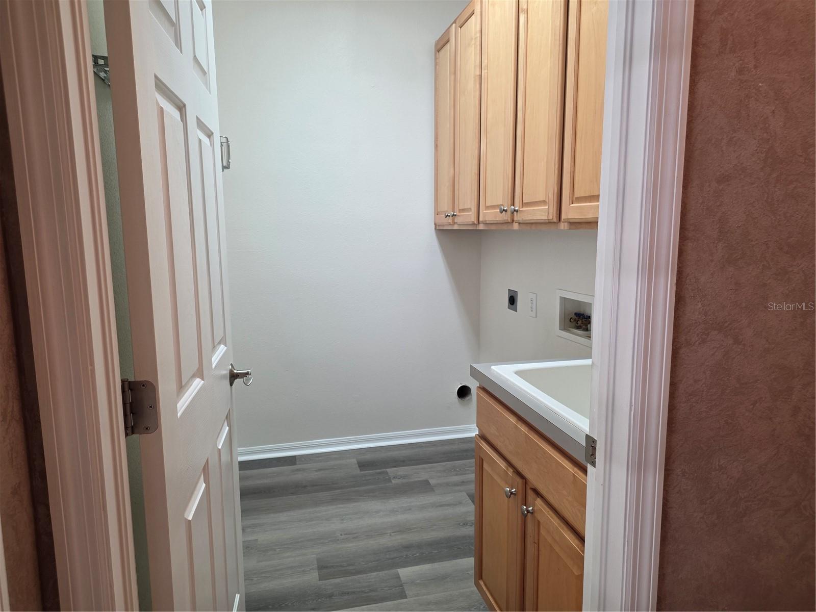 1st floor laundry room