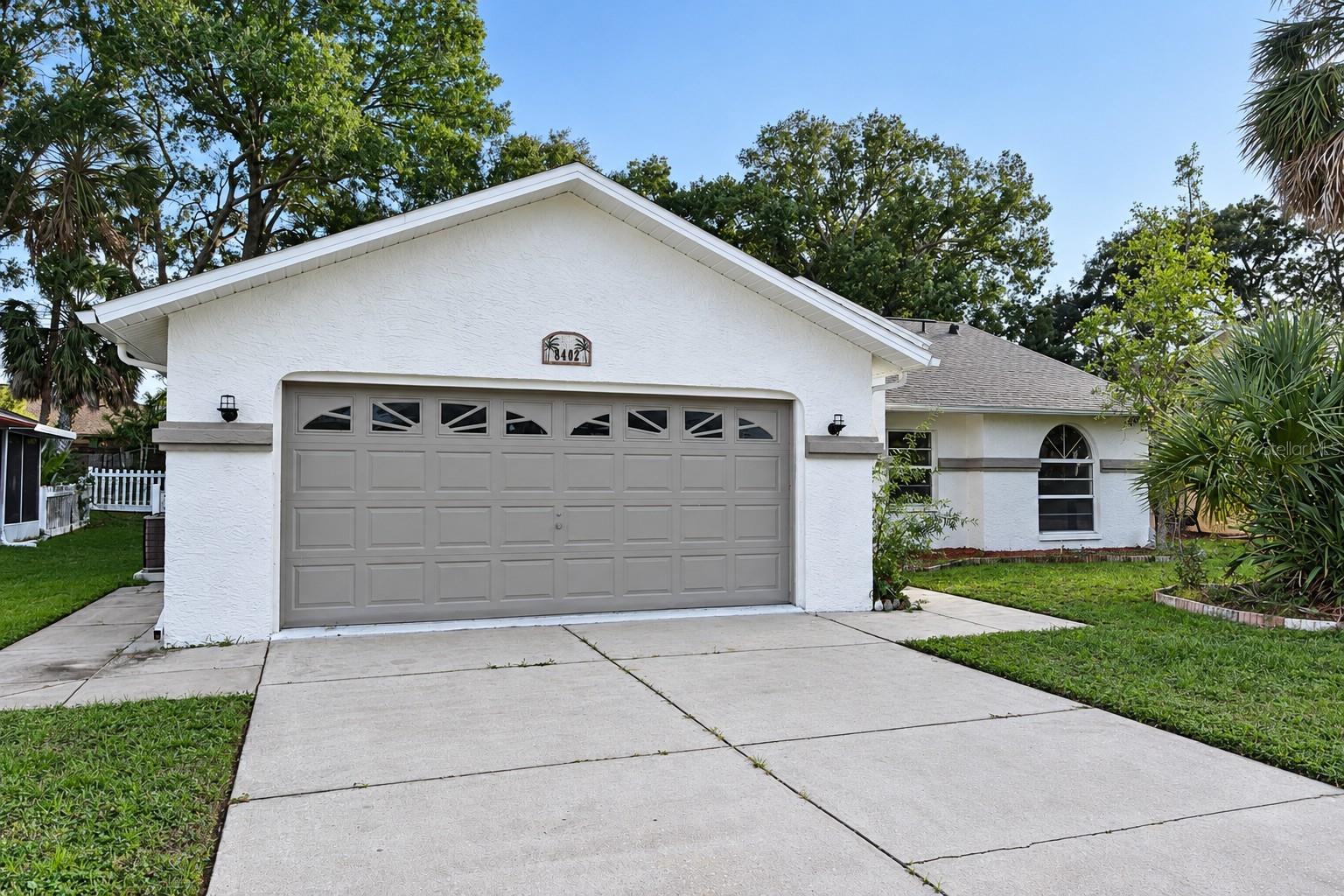 8402 ROYAL HART DRIVE, New Port Richey, FL 34653