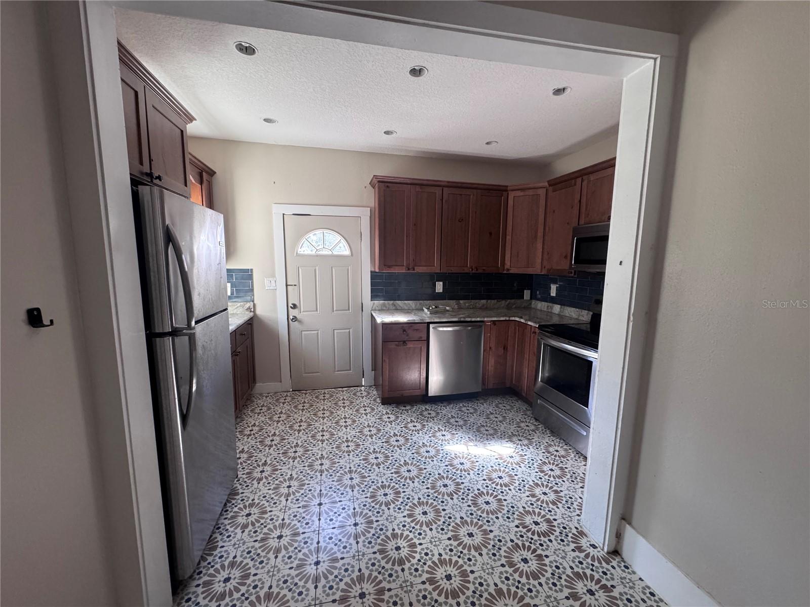 39 WEST PARK STREET, Tarpon Springs, FL 34689