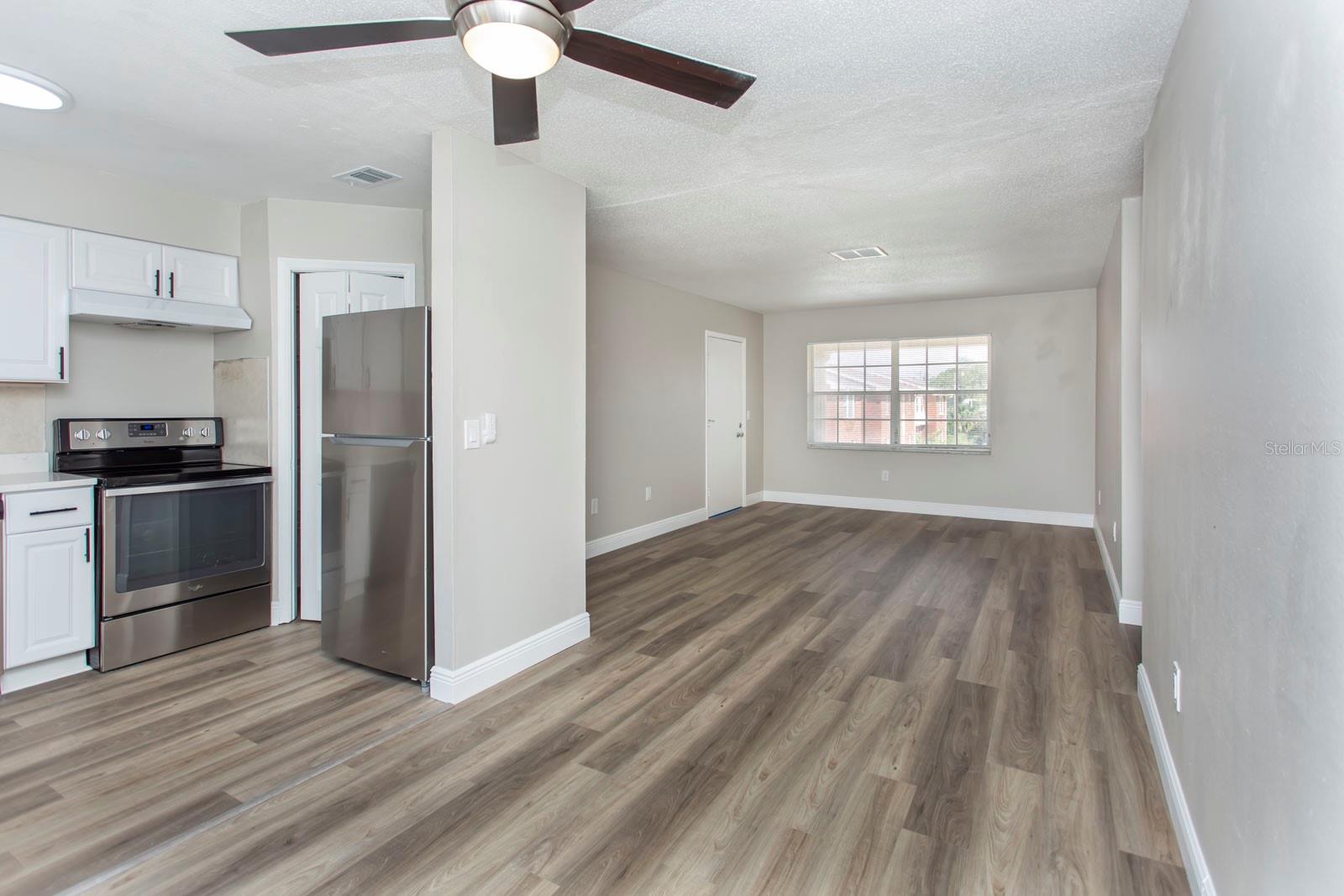 1920 E EDGEWOOD DRIVE, #B2, Lakeland, FL 33803