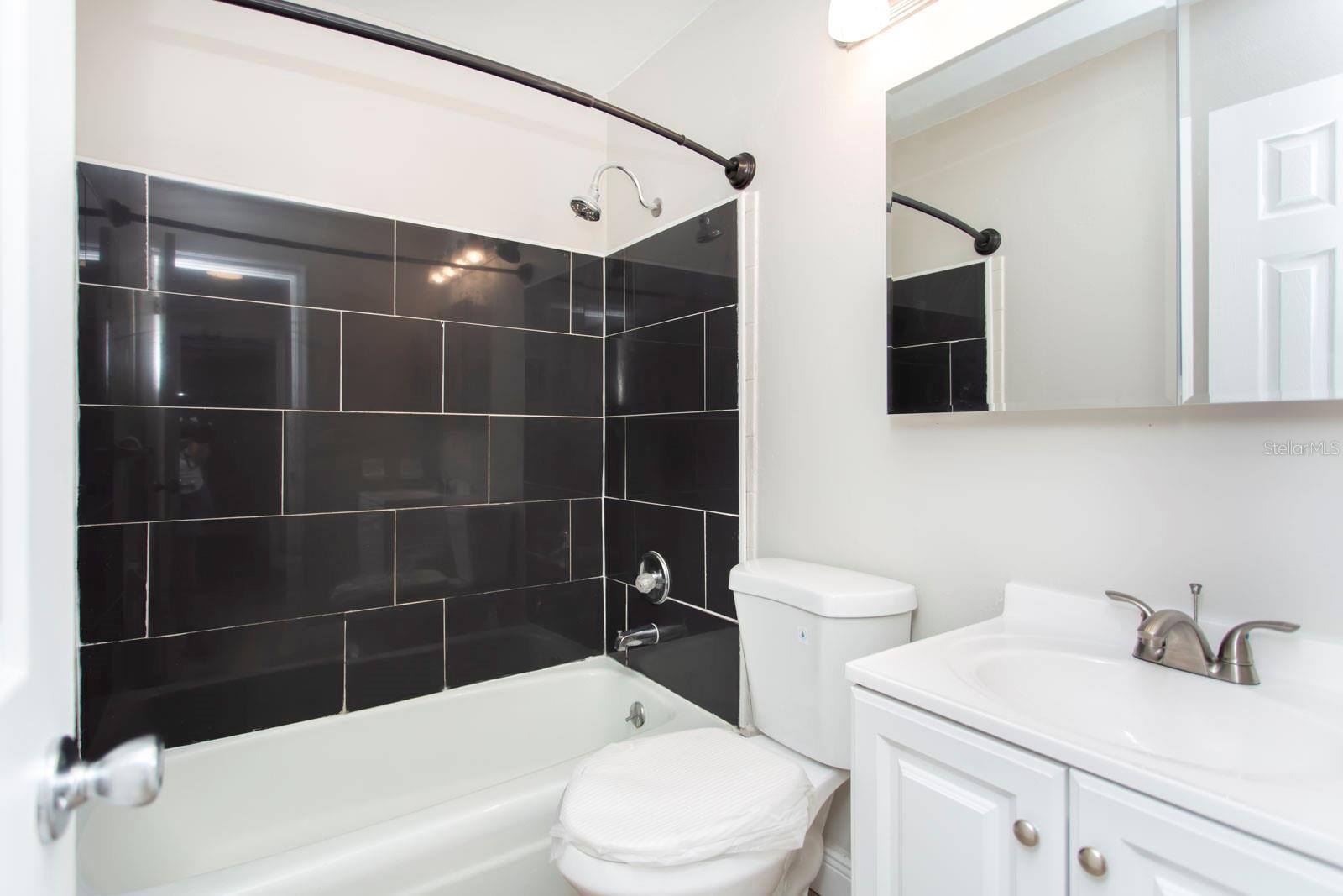 1920 E EDGEWOOD DRIVE, #B2, Lakeland, FL 33803