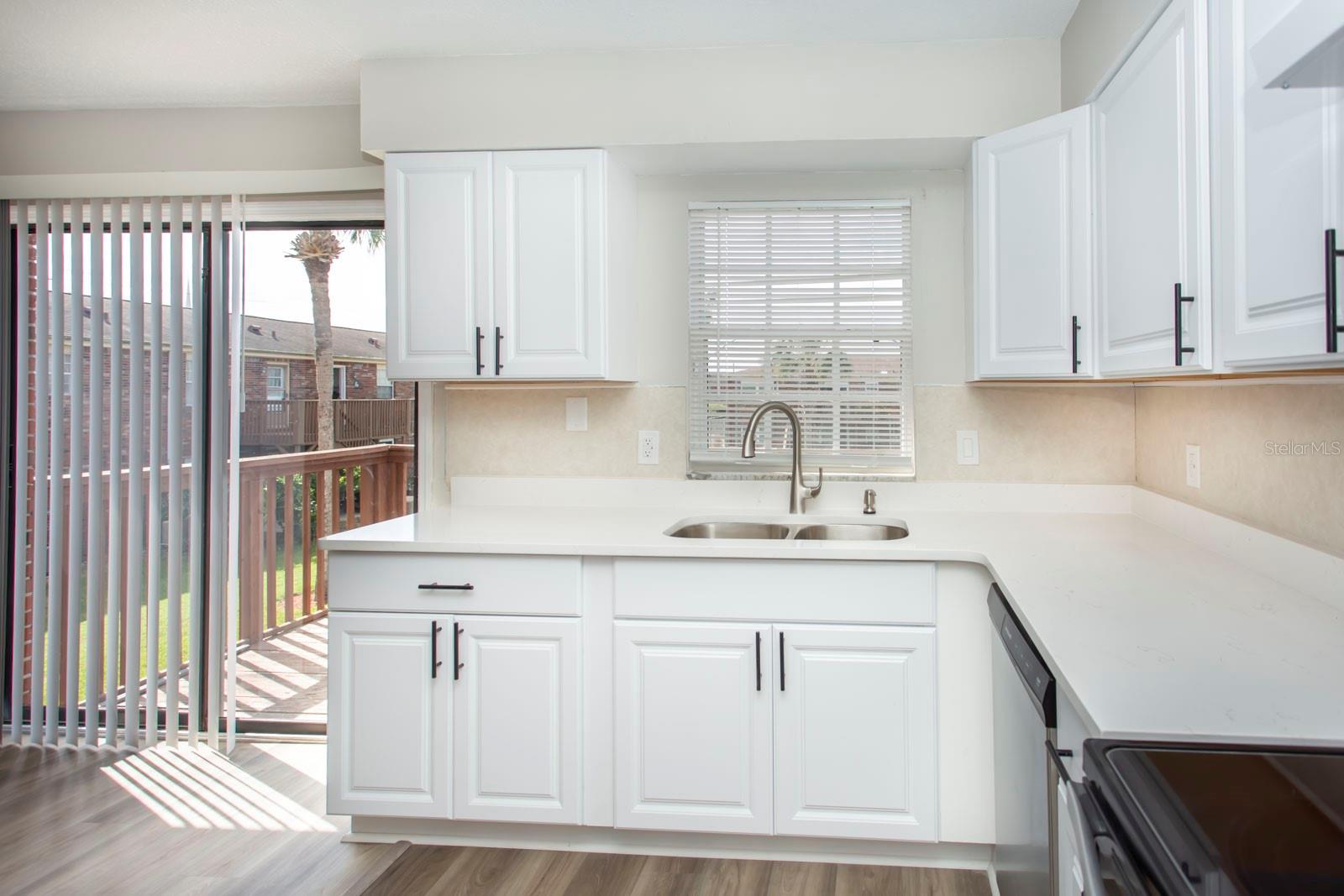 1920 E EDGEWOOD DRIVE, #B2, Lakeland, FL 33803