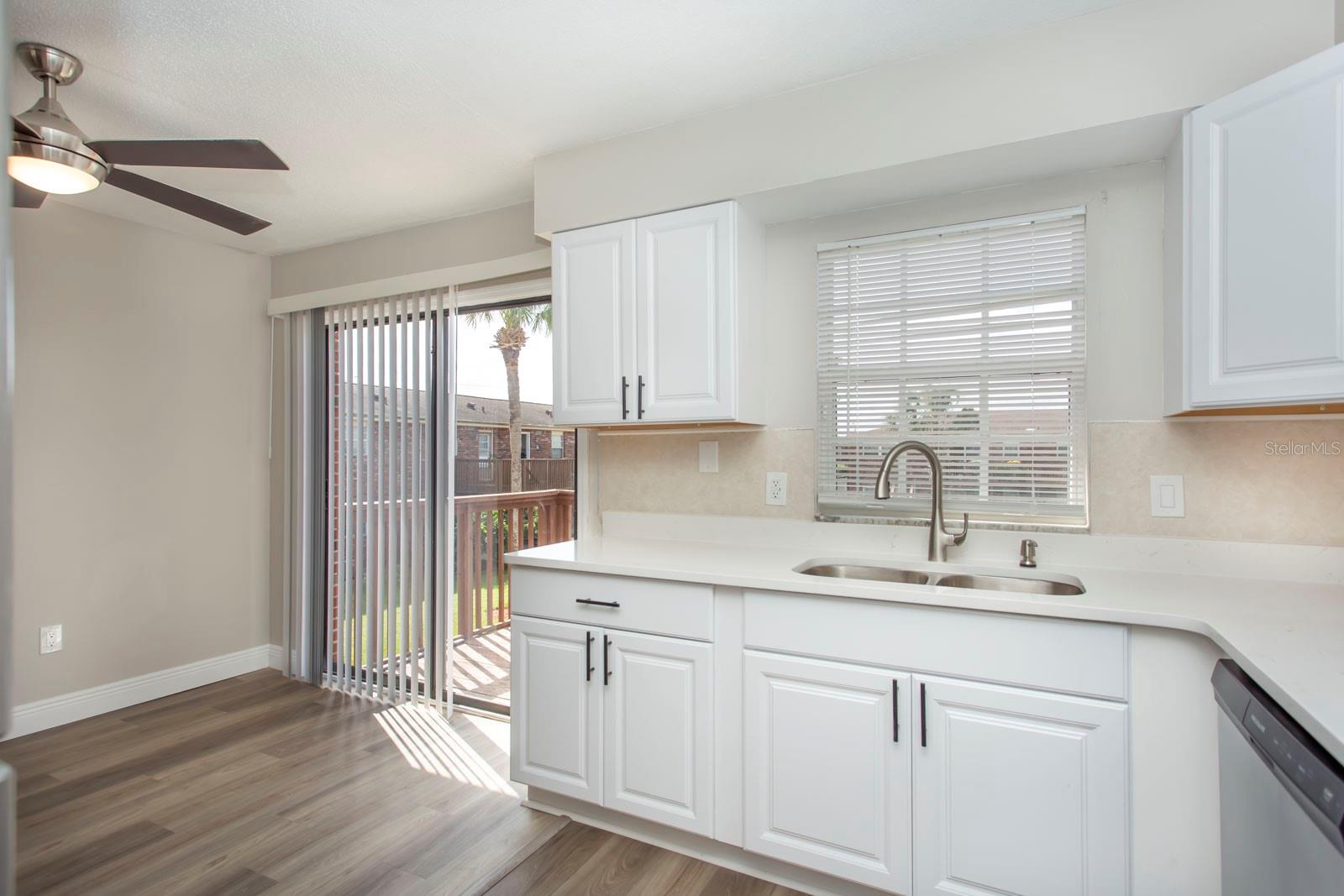 1920 E EDGEWOOD DRIVE, #B2, Lakeland, FL 33803