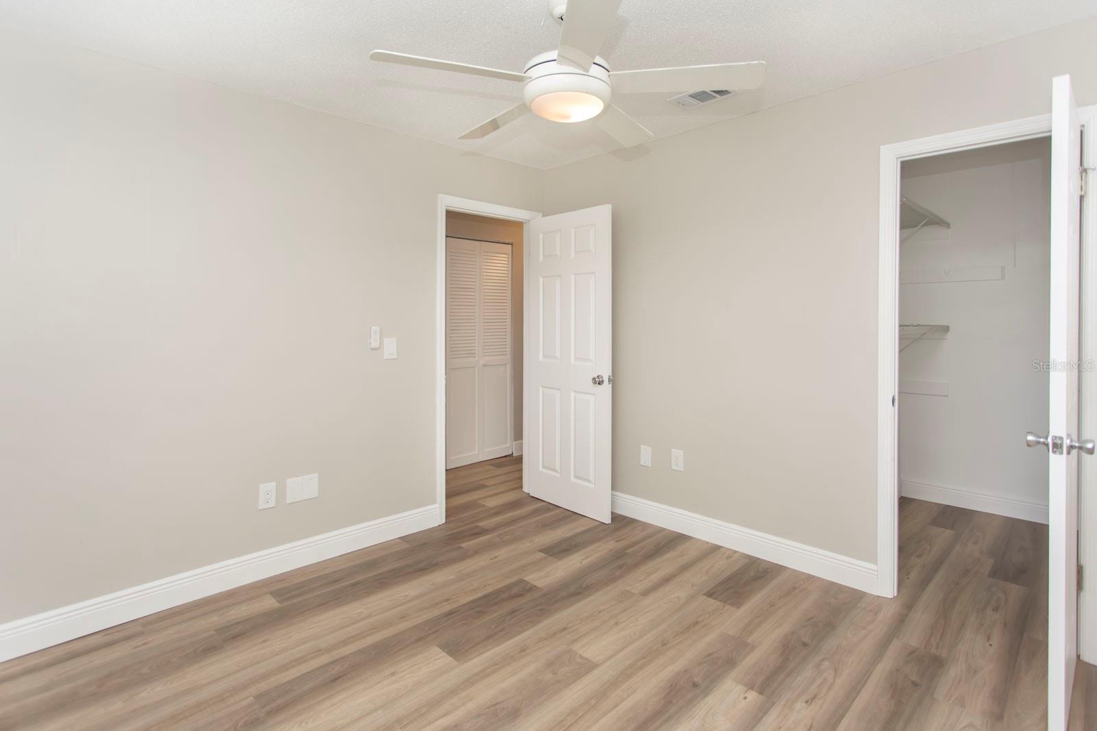 1920 E EDGEWOOD DRIVE, #B2, Lakeland, FL 33803