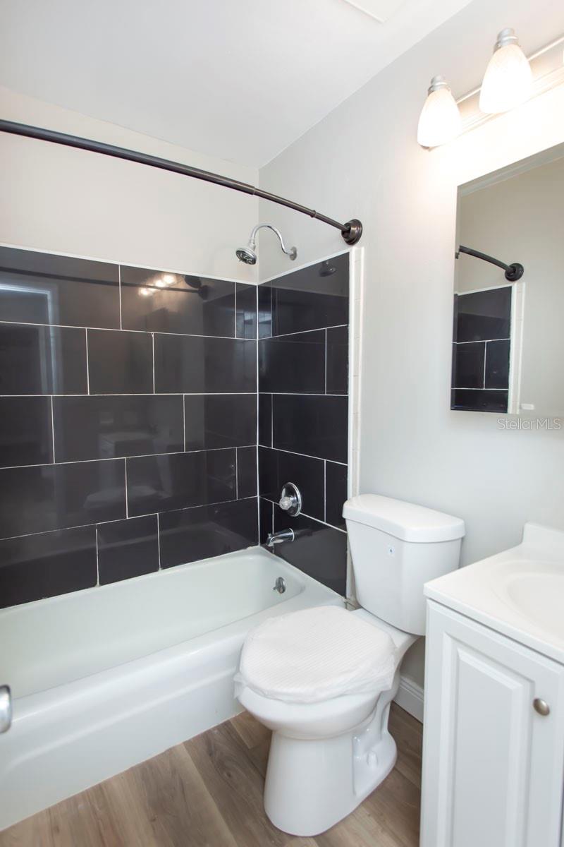 1920 E EDGEWOOD DRIVE, #B2, Lakeland, FL 33803