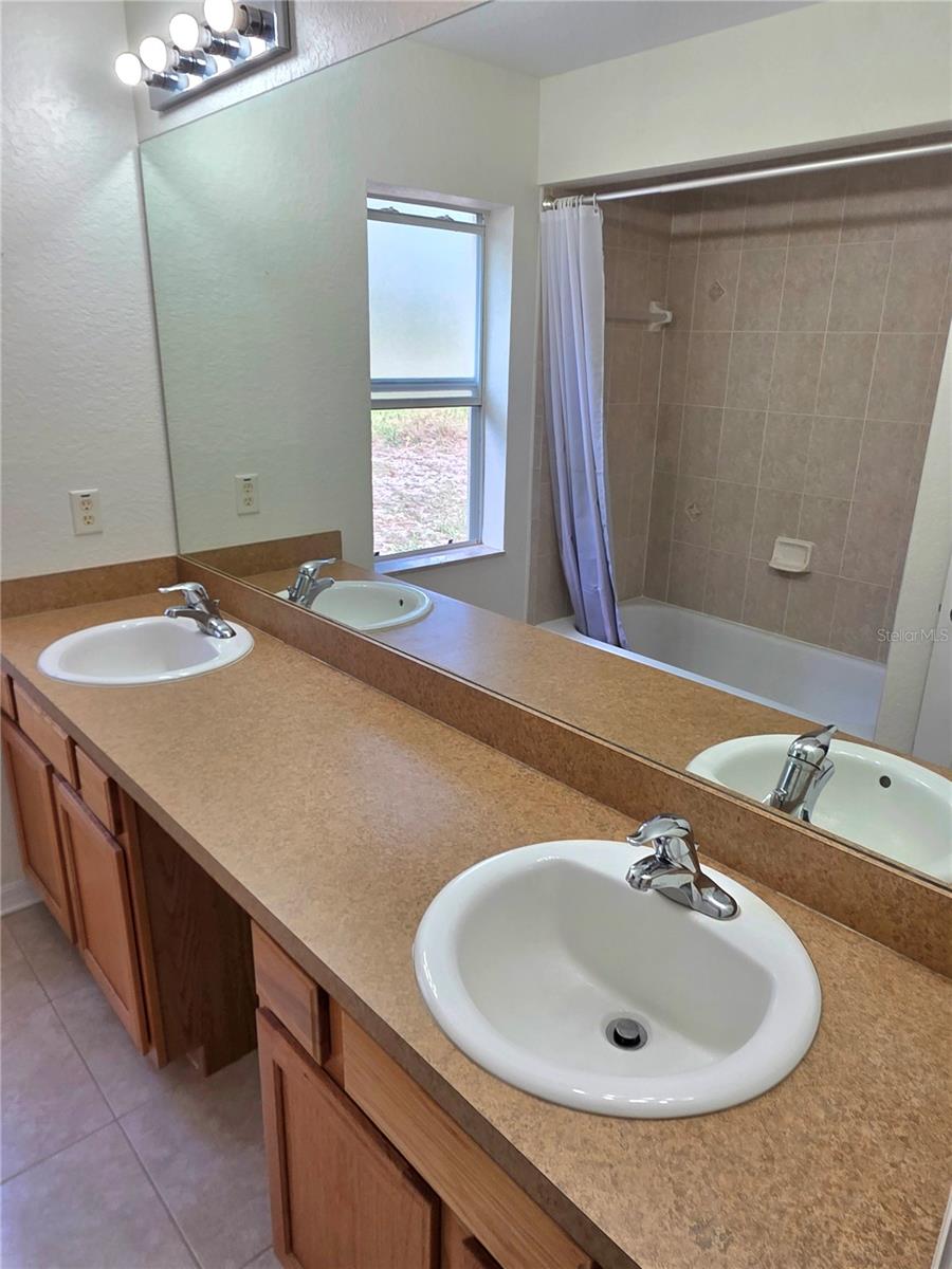 14050 ENGLISH PARROT ROAD, Weeki Wachee, FL 34614