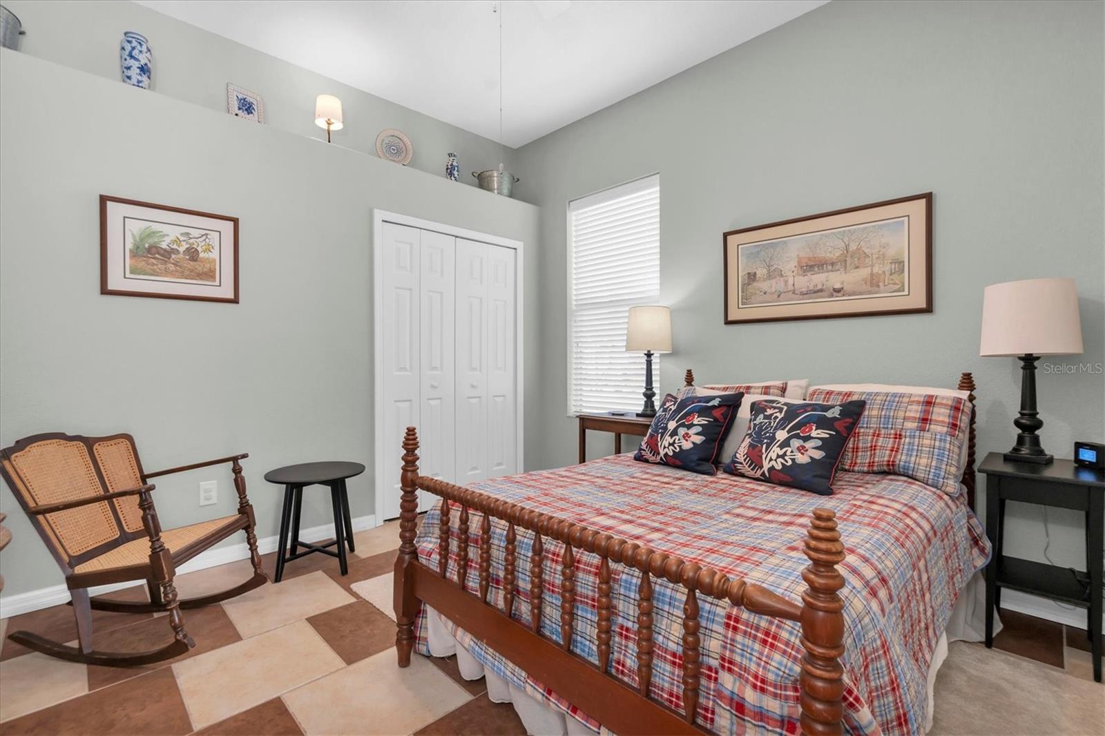 Guest bedroom