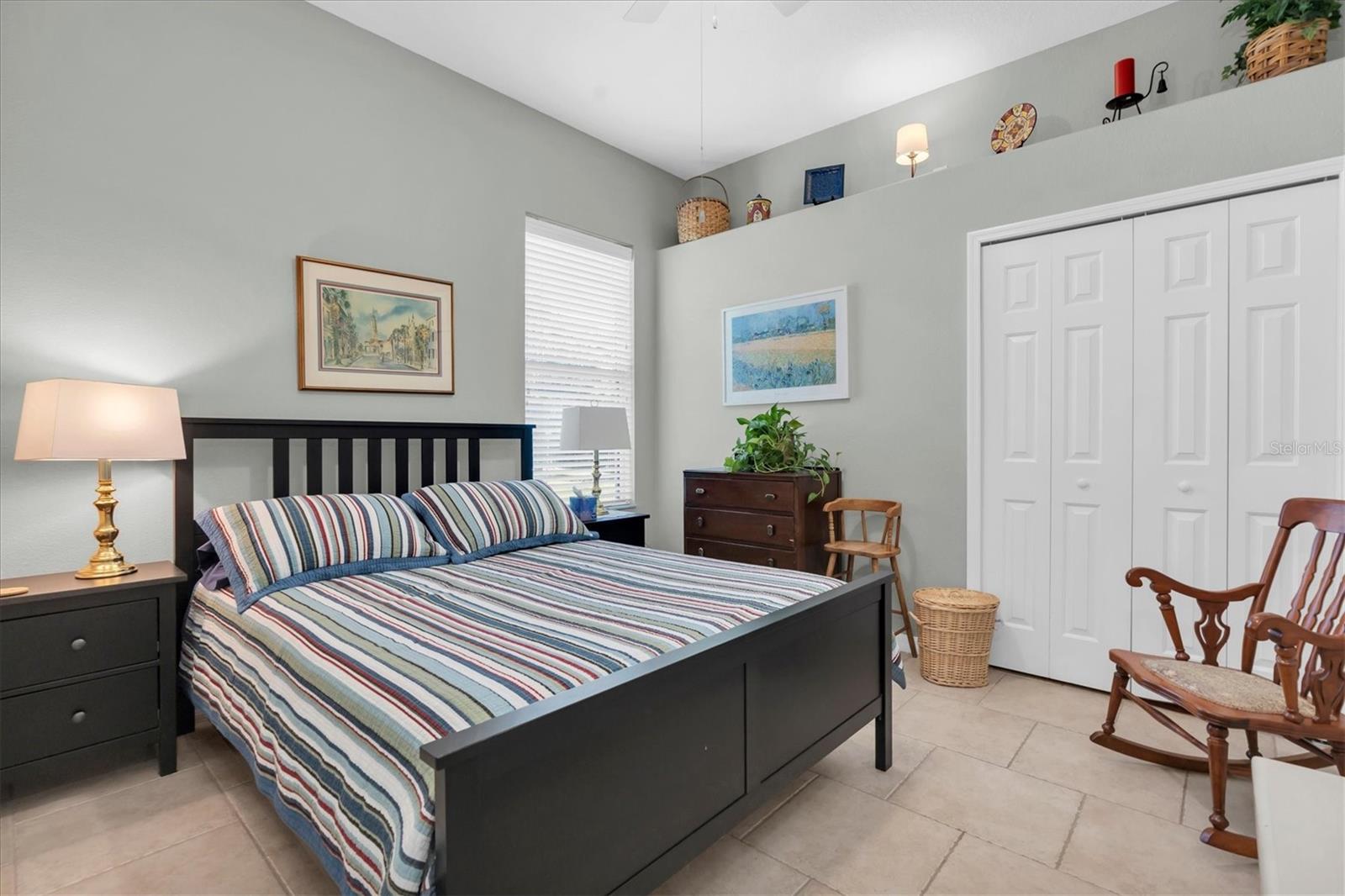 Guest bedroom