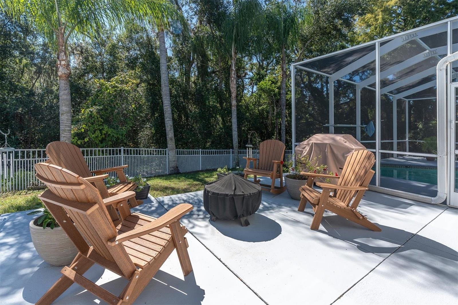 Additional area outside of screened lanai