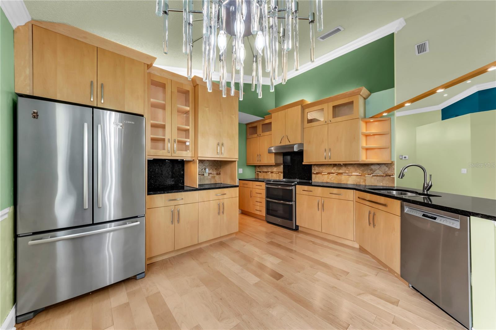 761 LIGHTHOUSE DRIVE, Tarpon Springs, FL 34689