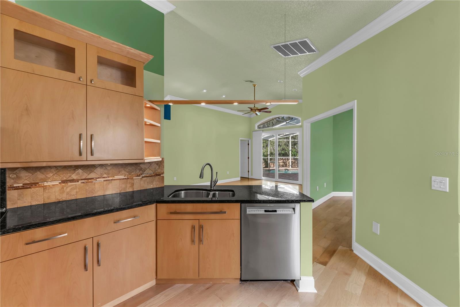761 LIGHTHOUSE DRIVE, Tarpon Springs, FL 34689