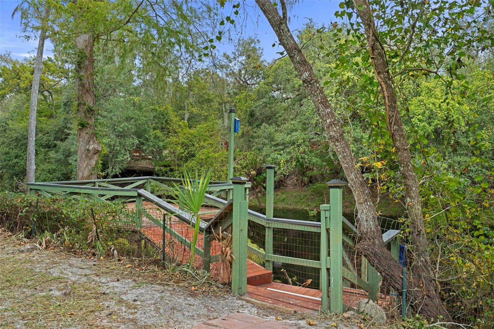5642 CYRIL DRIVE, Dade City, FL 33523
