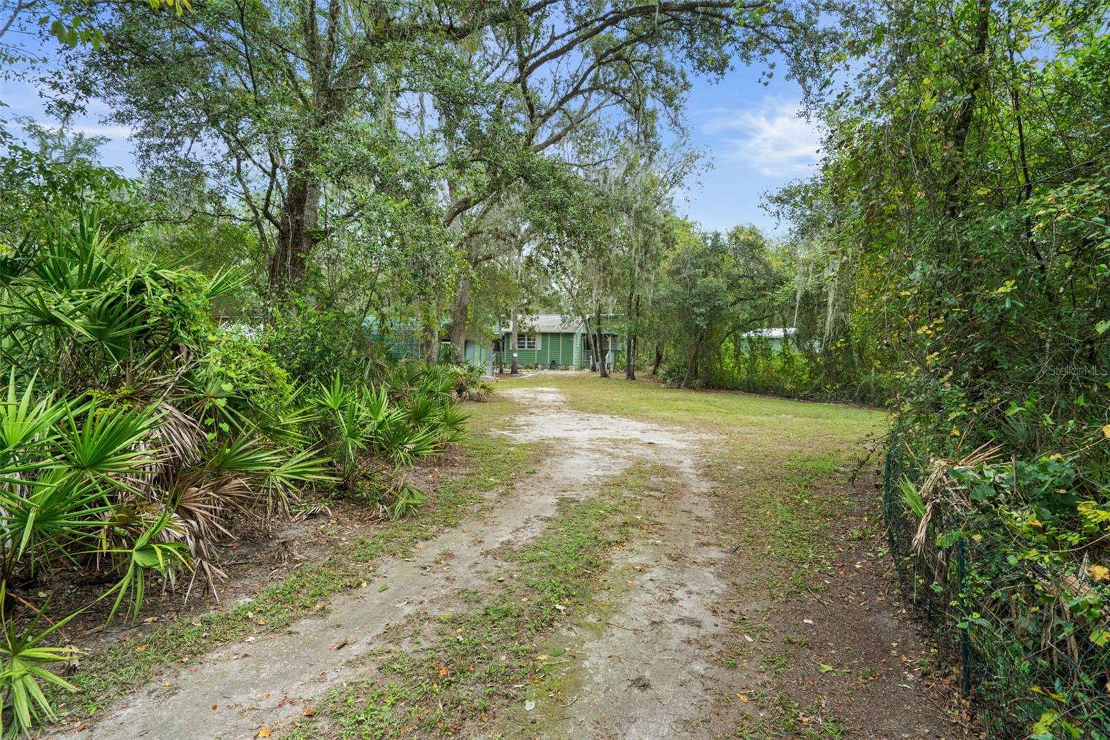 5642 CYRIL DRIVE, Dade City, FL 33523