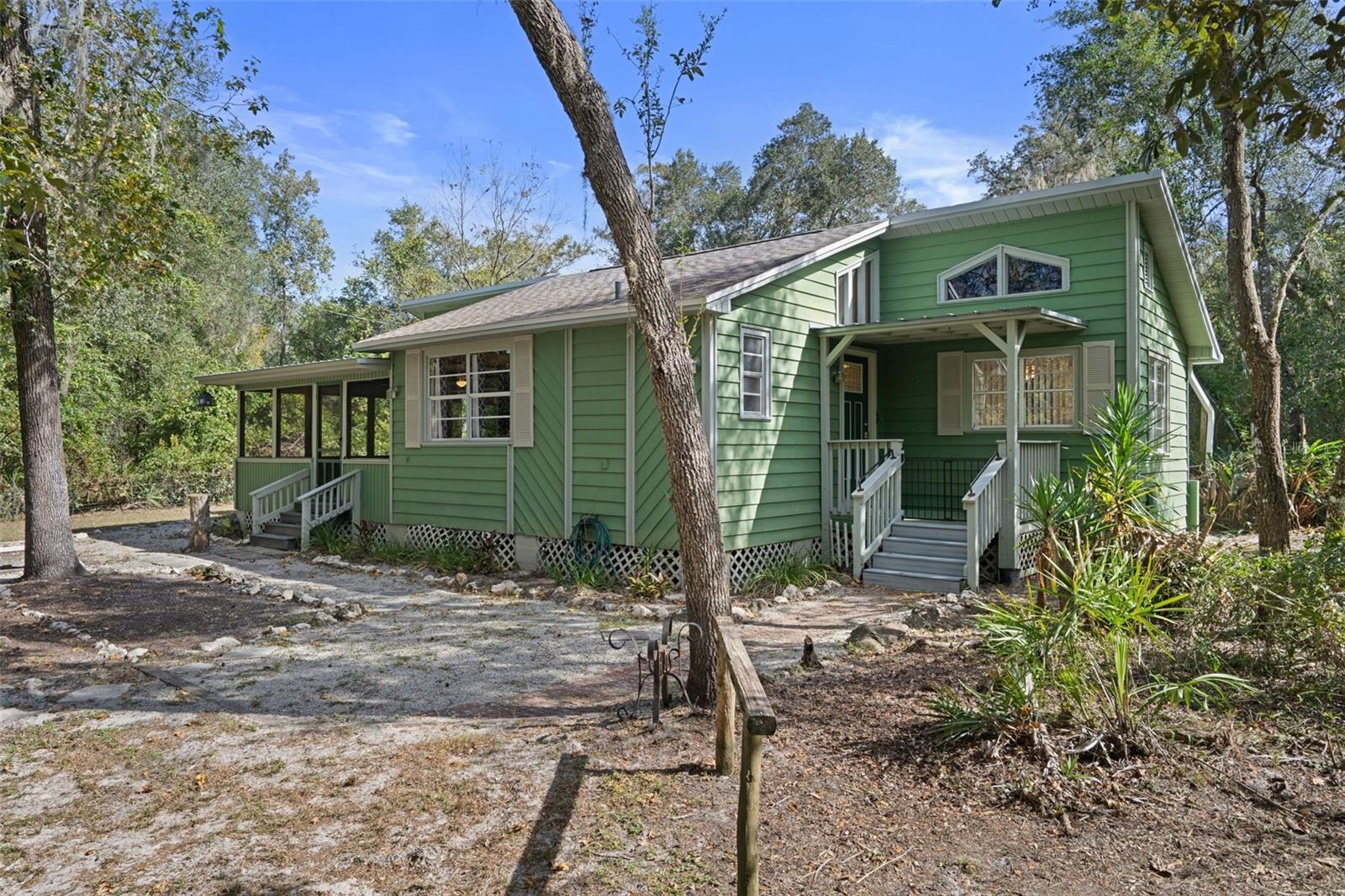 5642 CYRIL DRIVE, Dade City, FL 33523