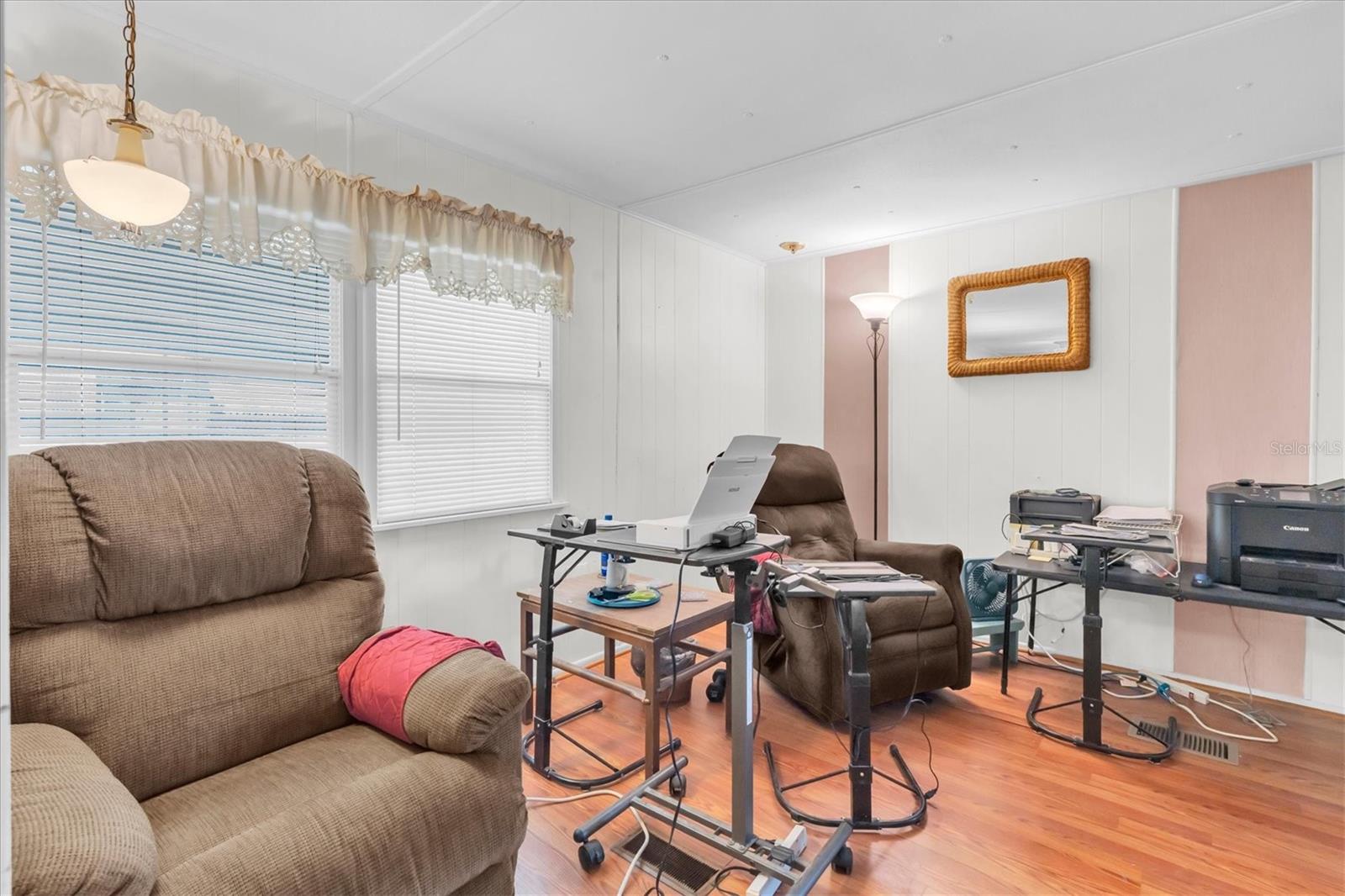 37324 LOIS AVENUE, Zephyrhills, FL 33542