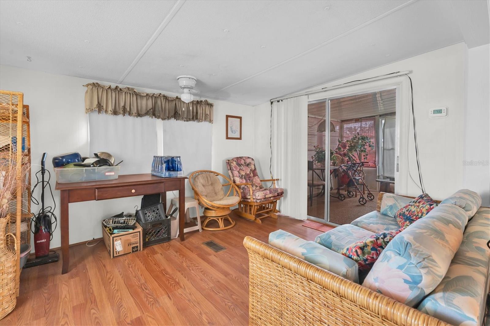 37324 LOIS AVENUE, Zephyrhills, FL 33542 37324 LOIS AVENUE, Zephyrhills, FL 33542