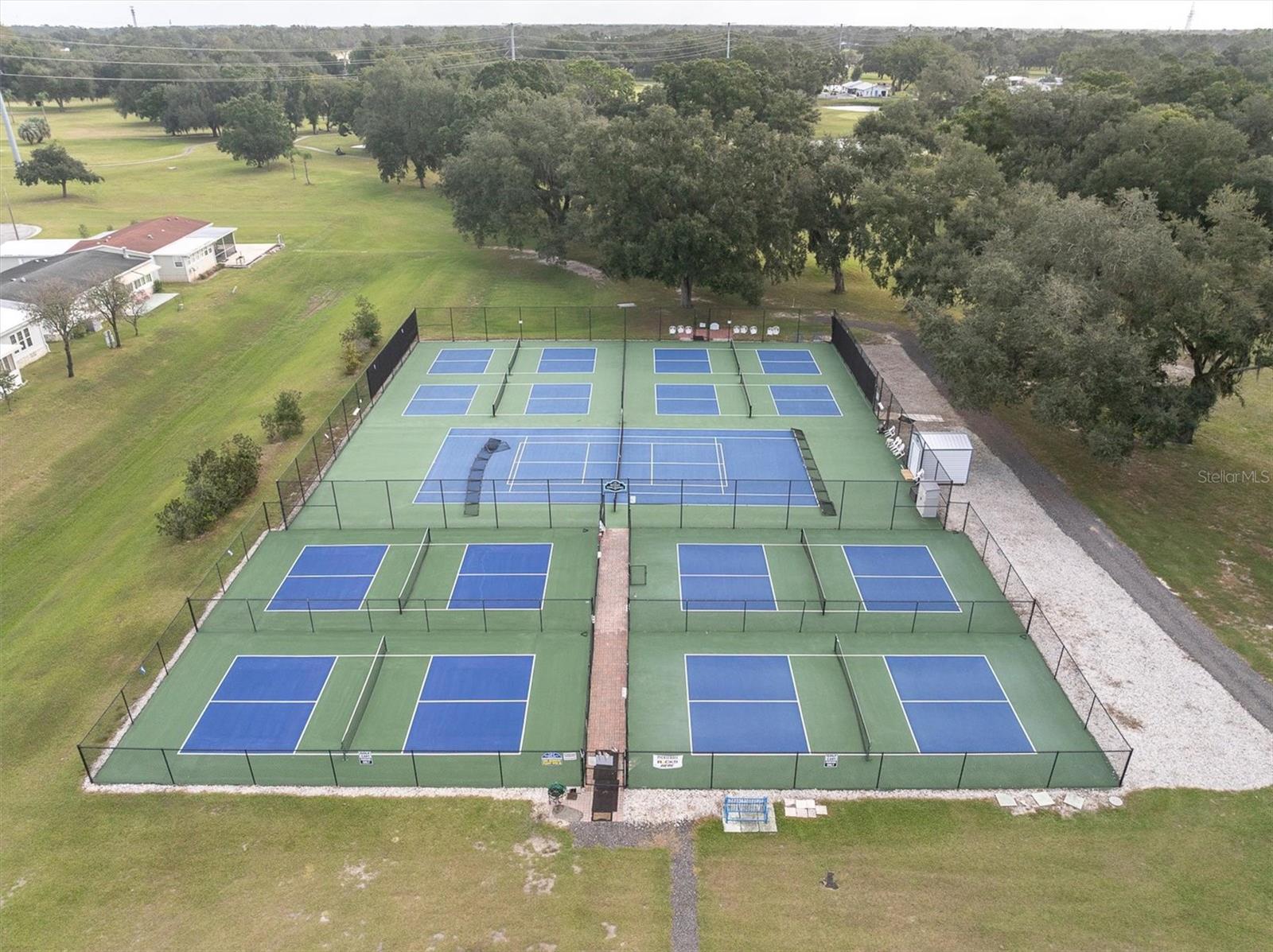 37324 LOIS AVENUE, Zephyrhills, FL 33542