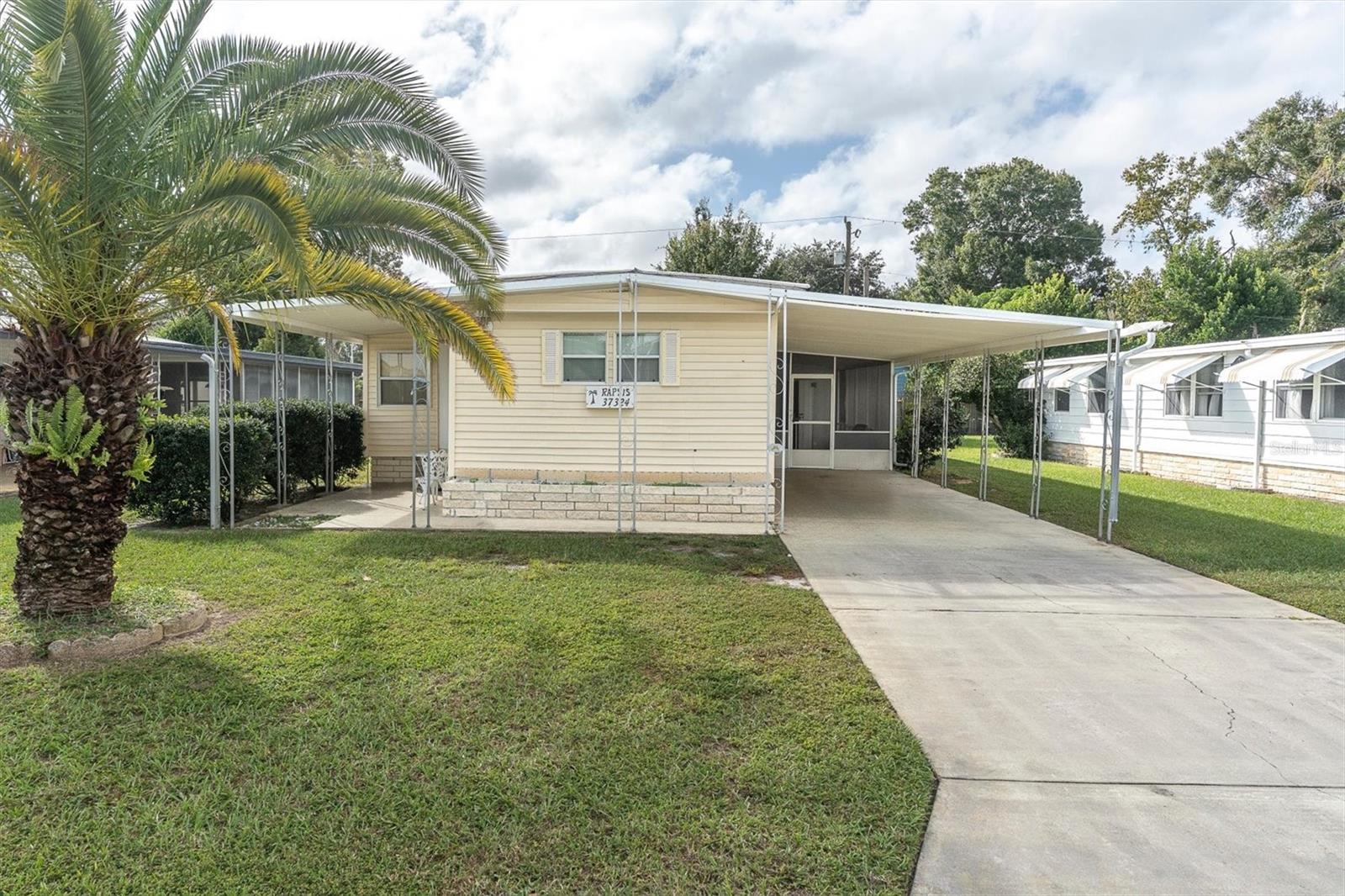 37324 LOIS AVENUE, Zephyrhills, FL 33542 37324 LOIS AVENUE, Zephyrhills, FL 33542