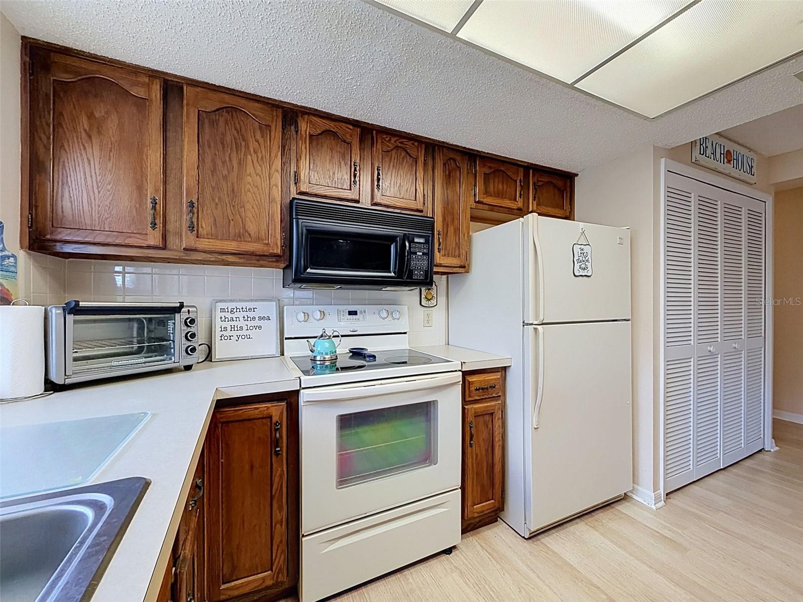 9135 LINGROVE ROAD, Weeki Wachee, FL 34613