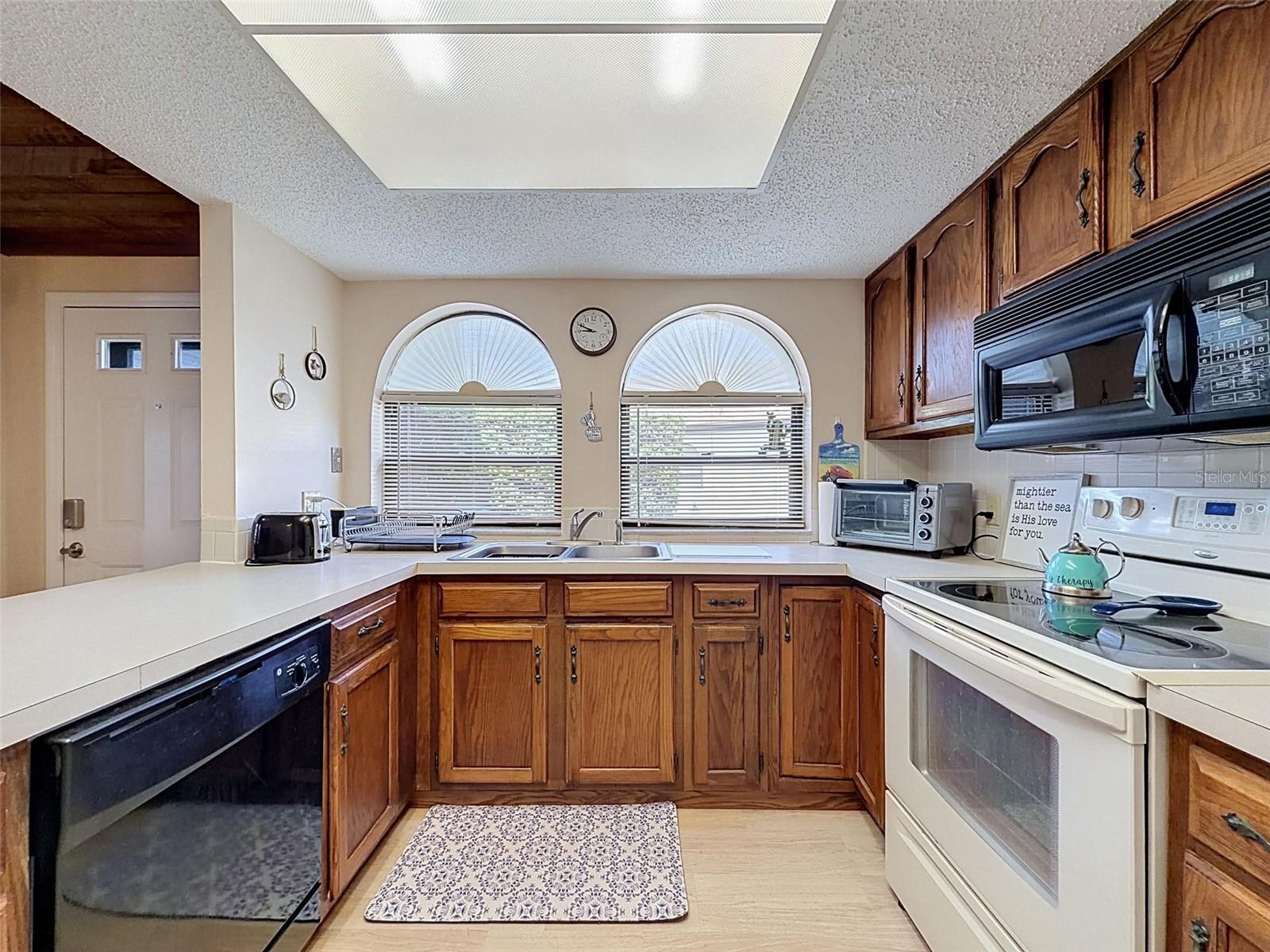 9135 LINGROVE ROAD, Weeki Wachee, FL 34613