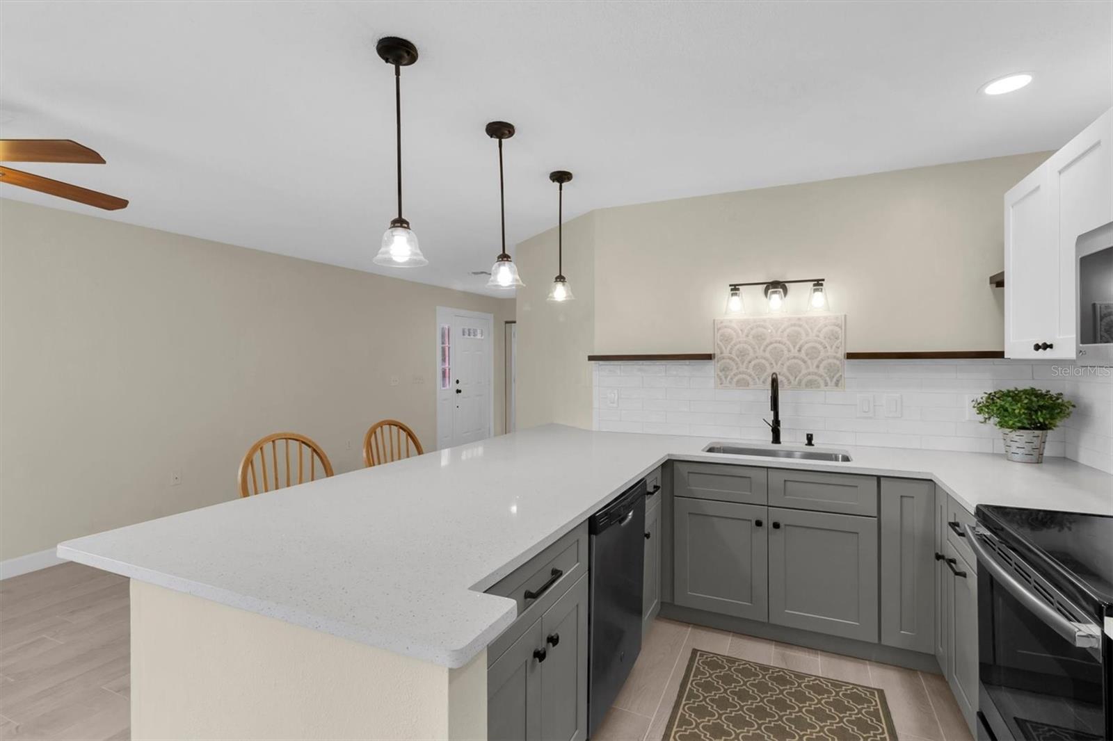 4351 FLORAMAR TERRACE, New Port Richey, FL 34652