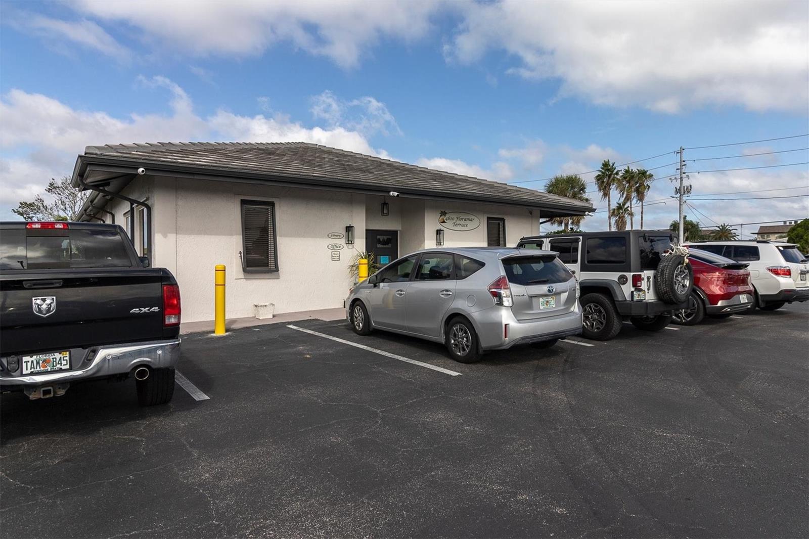 4351 FLORAMAR TERRACE, New Port Richey, FL 34652