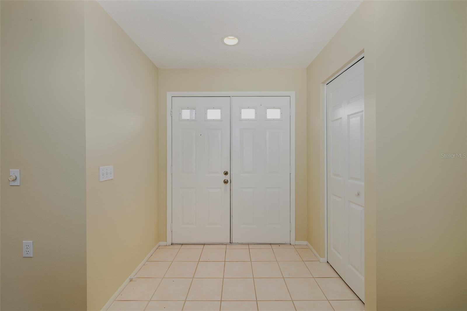 FOYER