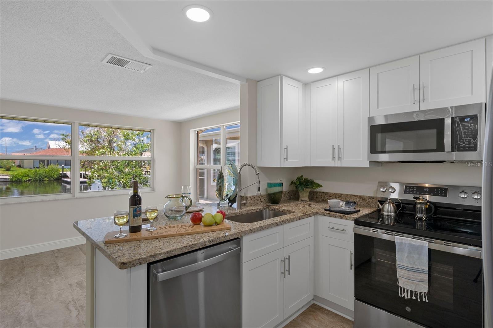 4937 DORY DRIVE, New Port Richey, FL 34652