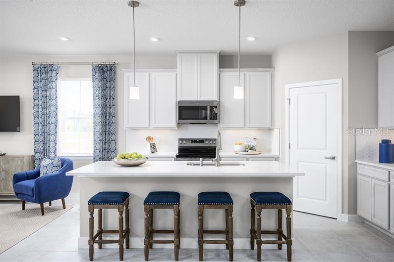 5323 CASTELLO AVENUE, Auburndale, FL 33823 5323 CASTELLO AVENUE, Auburndale, FL 33823