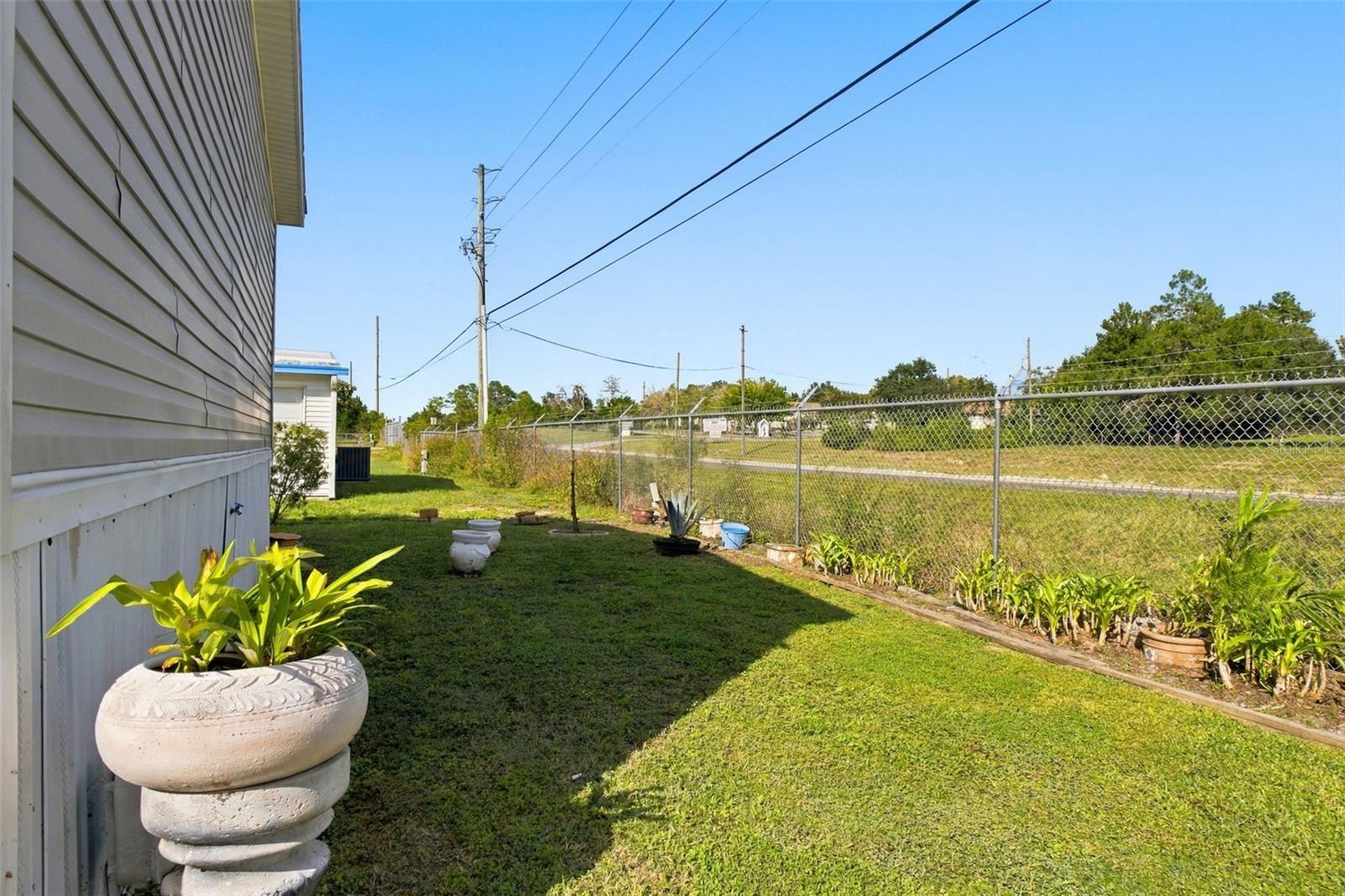 8020 EASTERN CIRCLE DRIVE, Brooksville, FL 34613