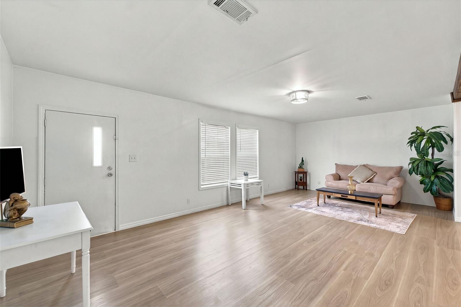 8020 EASTERN CIRCLE DRIVE, Brooksville, FL 34613