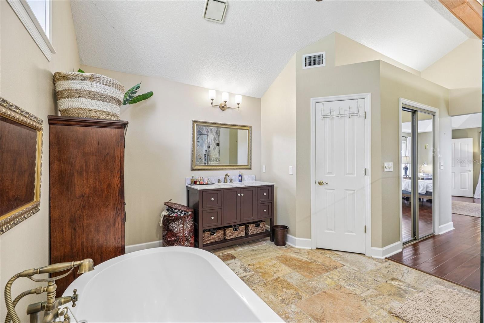 15052 GREEN VALLEY BOULEVARD, Clermont, FL 34711