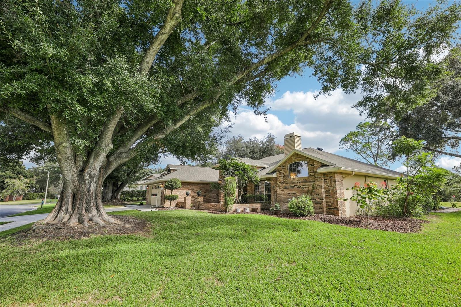 15052 GREEN VALLEY BOULEVARD, Clermont, FL 34711