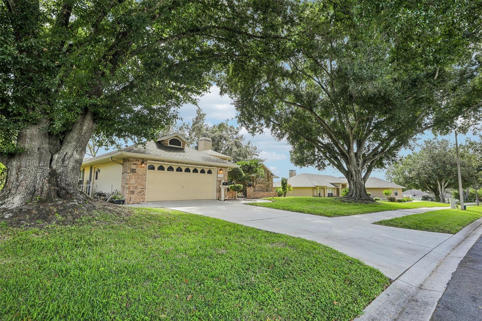 15052 GREEN VALLEY BOULEVARD, Clermont, FL 34711
