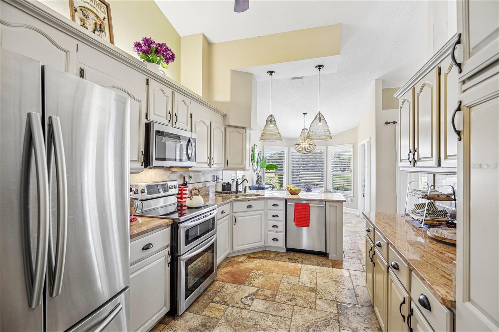 15052 GREEN VALLEY BOULEVARD, Clermont, FL 34711
