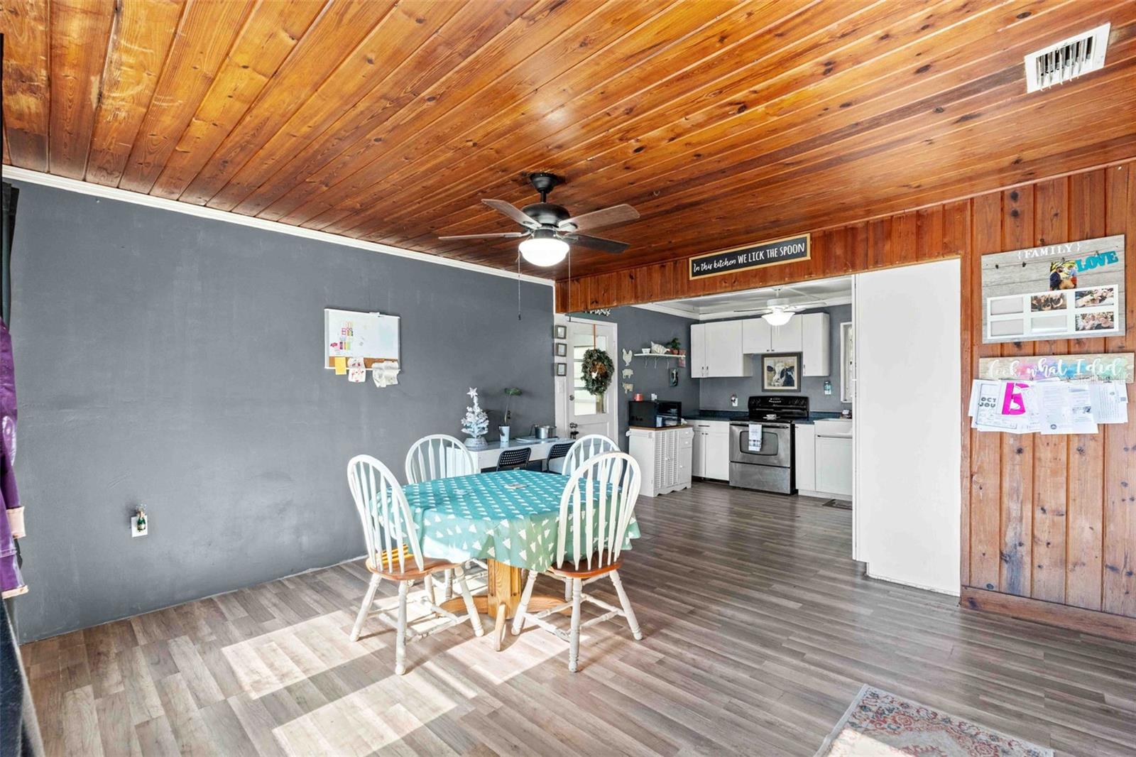 24141 MONDON HILL ROAD, Brooksville, FL 34601