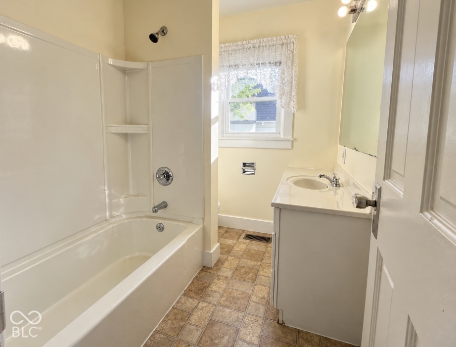 114 W Hendricks Street, Greensburg, IN 47240