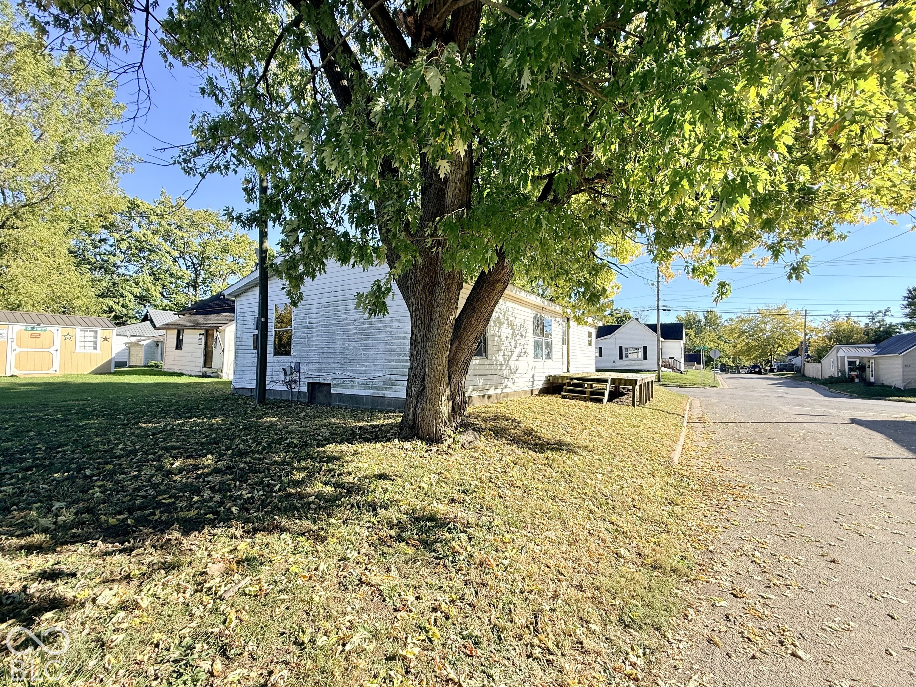 Rear lot